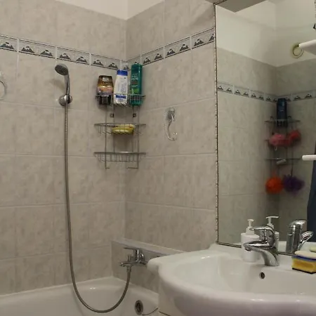 Apartment Апартаменты *